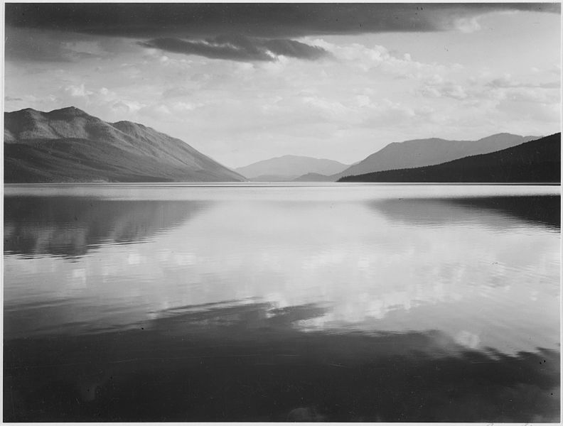 McDonald_Lake,_Glacier_National_Park,-_Montana